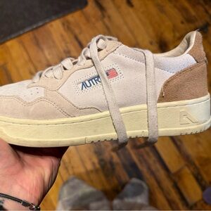 Autry Women's Beige Sneakers